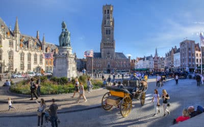 Bruges en voie de disparition : la ville supplie les touristes d’arrêter de voler les pavés