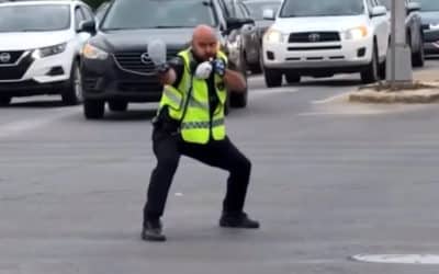 Au Québec, un policier devient viral en dansant pour réguler le trafic : le hip-hop au service de la circulation